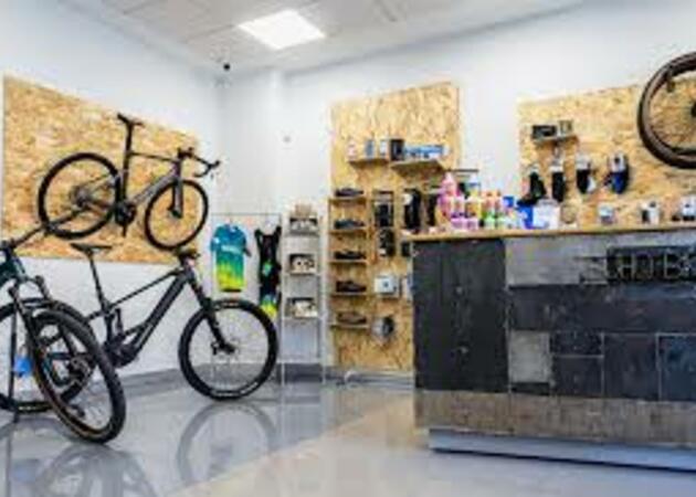 Image gallery BUHOBIKE (THREE SONGS) 1