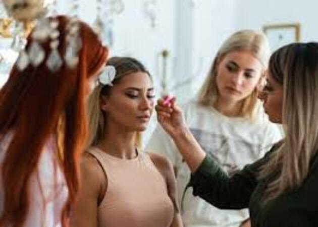 Image gallery LAKSMI LASHES 1