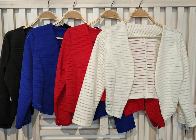 Image gallery YAIZA MODA (AVDA. VIÑUELAS) 1