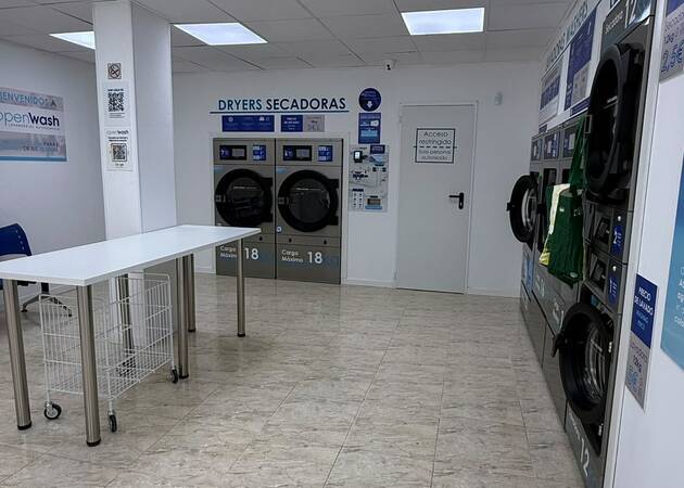 Galería de imágenes LAVADERIA DE AUTOSERVICIO OPEN WASH 3